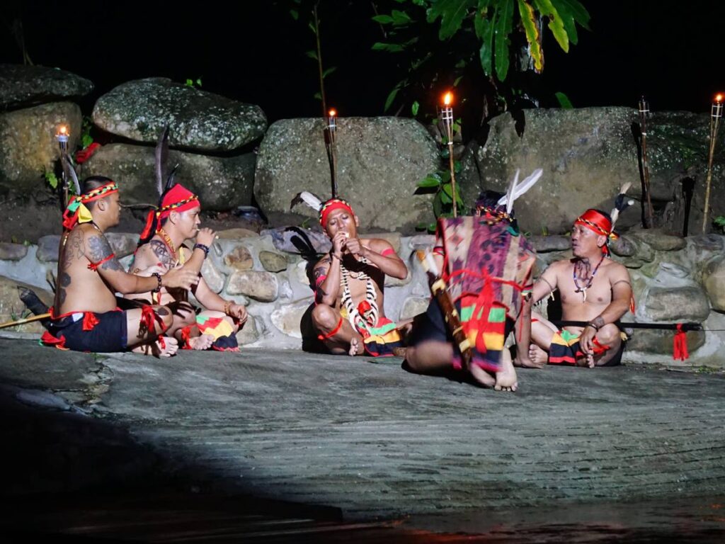 Persembahan etnik Murut di Naluyan Jungle Lodge
