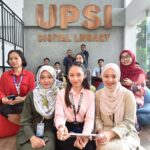 Sekumpulan pelajar UPSI di UPSI Digital Library.